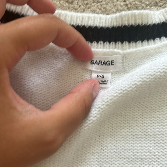 garage black and white sweater vest - Picture 3 of 3